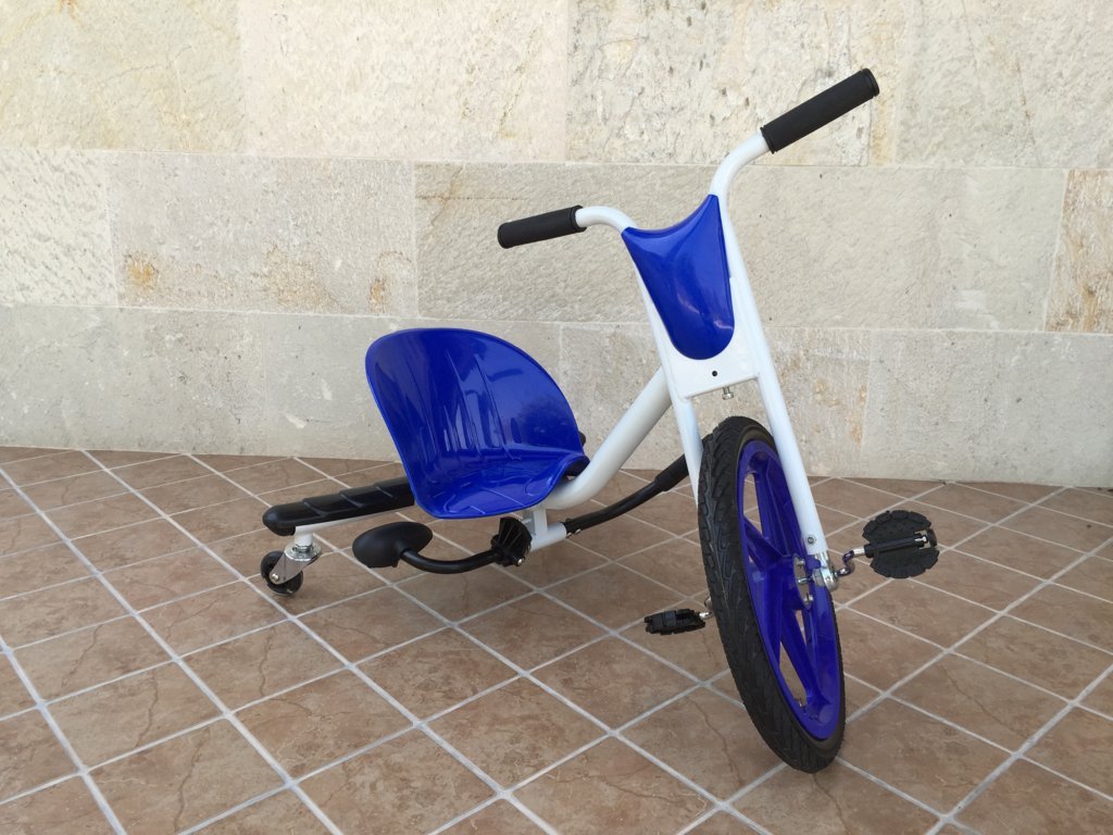 Triciclo Pekecars 360º con Chispas Azul